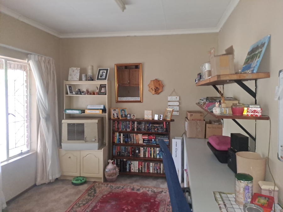 15 Bedroom Property for Sale in Oos Einde North West